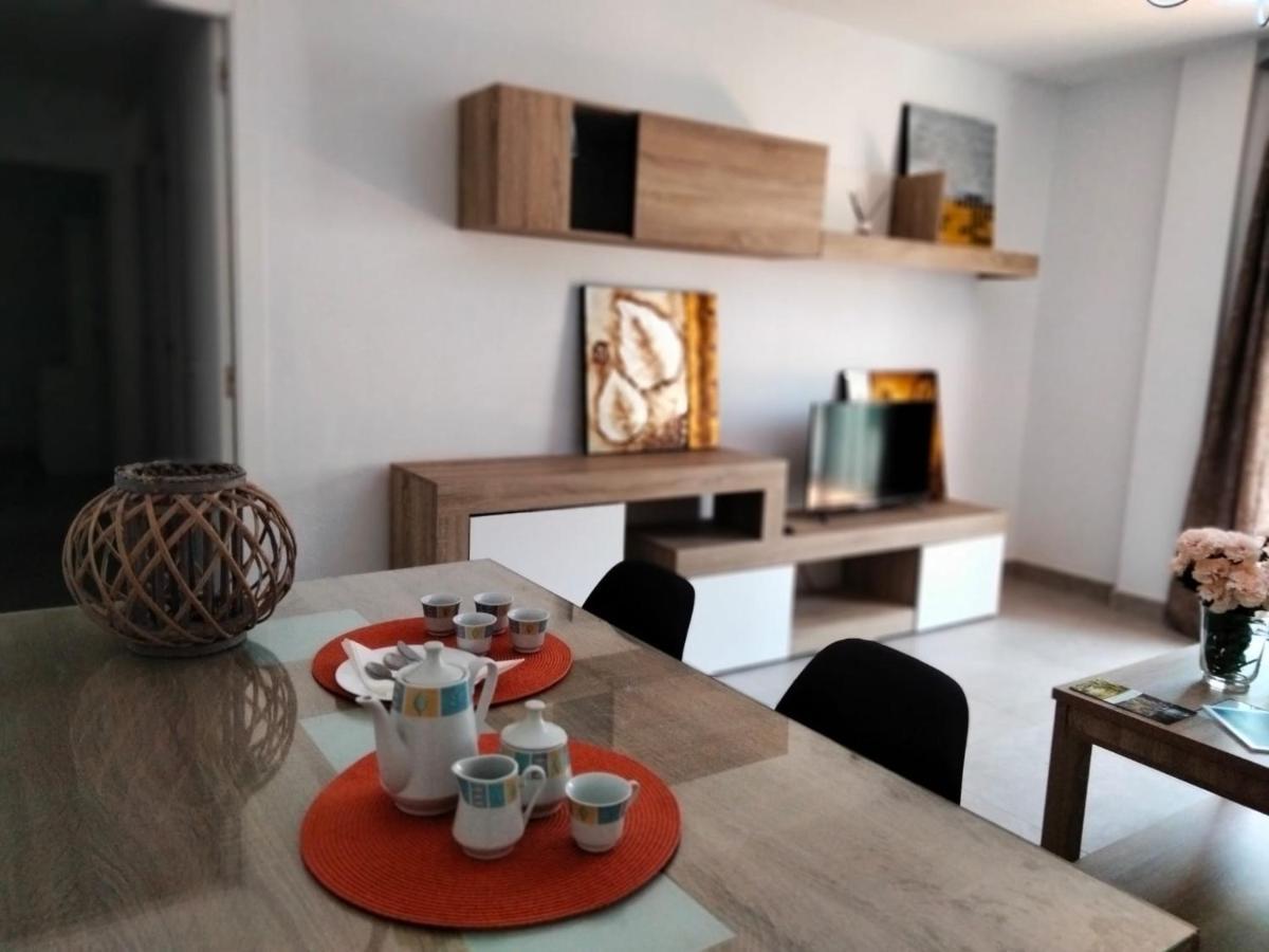 Apto. Escolano, Playa De La Cachucha. Wifi, A/c Apartamento